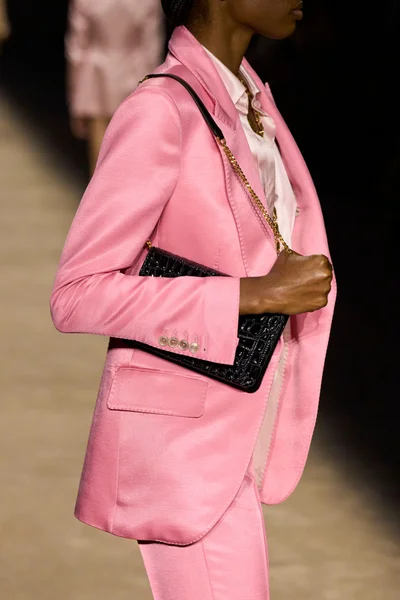 Look 67